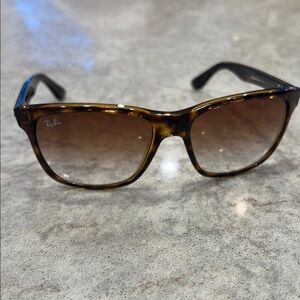 Ray-Ban Brown tortoiseshell Glasses